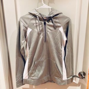 Nike therma-fit 1/4 zip hoodie - never worn -S